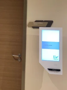 Liv Hospital Sıra Sistemi Dokunmatik Kiosk